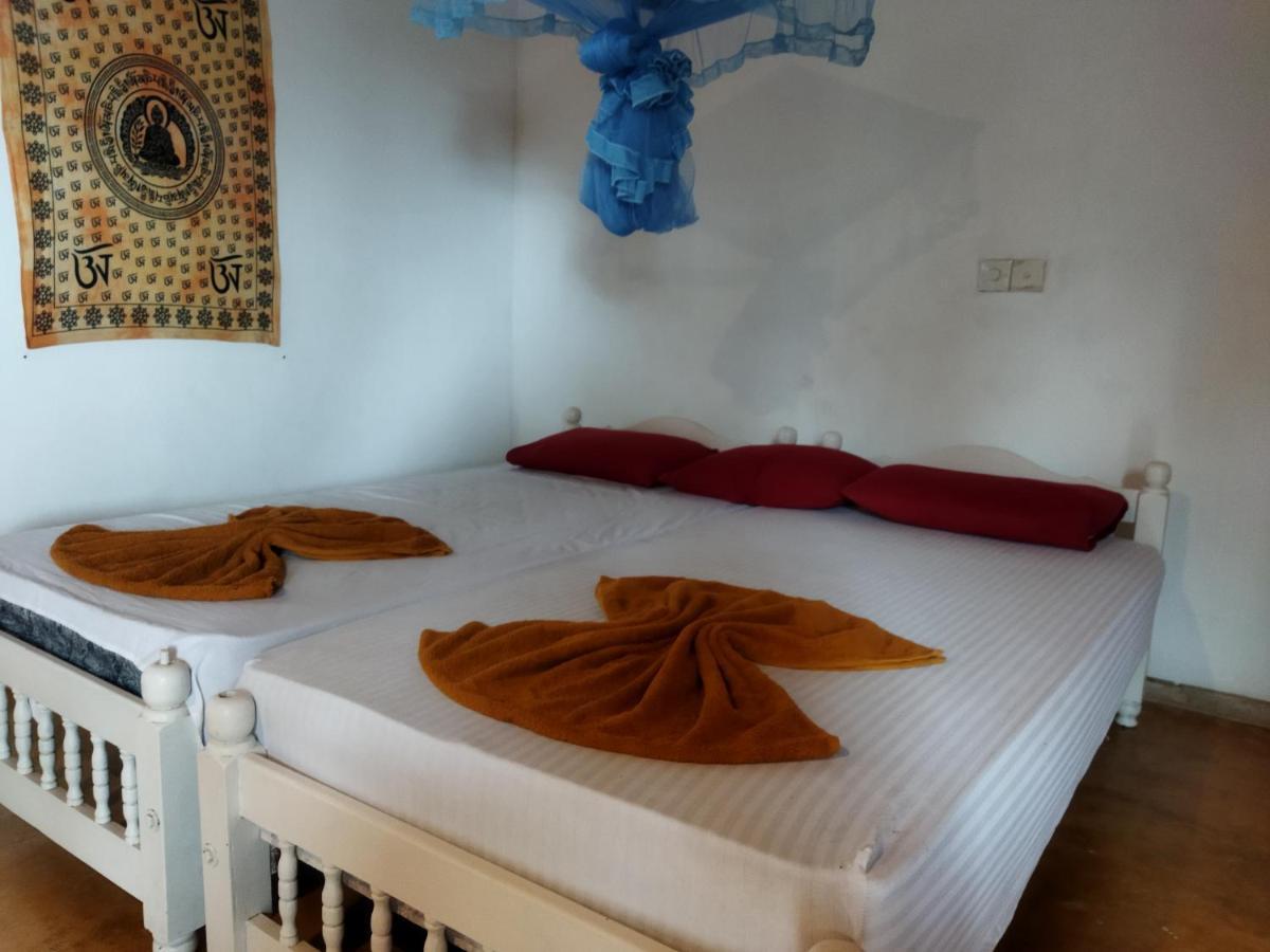 Sunchaser Beach Hotel Tangalle Exterior foto