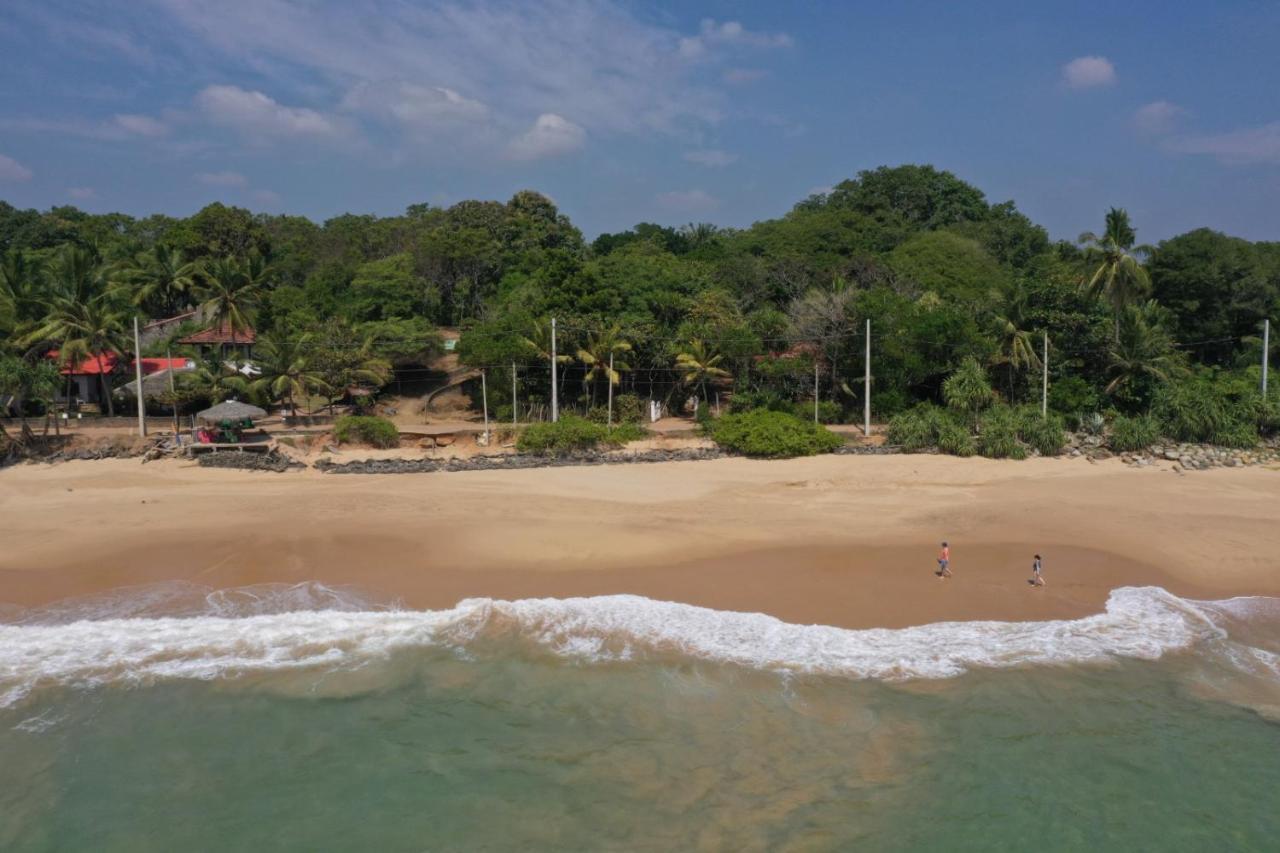 Sunchaser Beach Hotel Tangalle Exterior foto